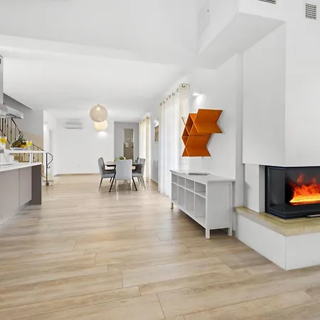 Bosco In With Sea View And Private Pool Only 300 Meters From The *