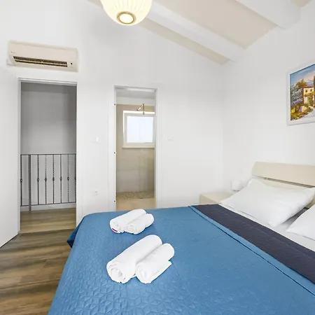 Bosco In With Sea View And Private Pool Only 300 Meters From The * Medulin