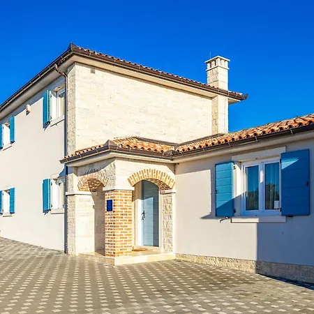 Villa Bosco In With Sea View And Private Pool Only 300 Meters From The
