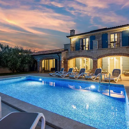 Bosco In With Sea View And Private Pool Only 300 Meters From The *