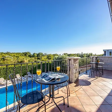 Bosco In With Sea View And Private Pool Only 300 Meters From The