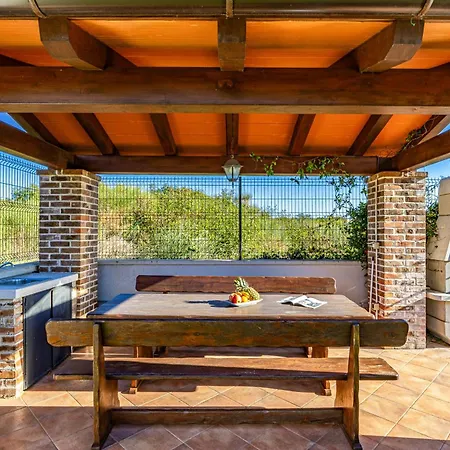 Bosco In With Sea View And Private Pool Only 300 Meters From The * Medulin