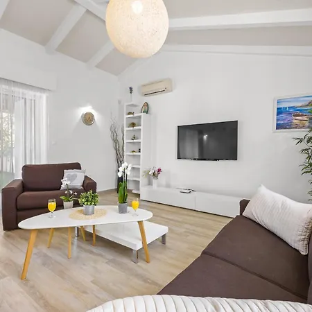 Villa Bosco In With Sea View And Private Pool Only 300 Meters From The