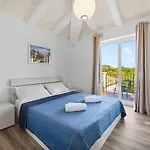 别墅 Bosco In With Sea View And Private Pool Only 300 Meters From The