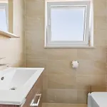 别墅 Bosco In With Sea View And Private Pool Only 300 Meters From The *