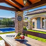 Bosco In With Sea View And Private Pool Only 300 Meters From The * 梅杜林