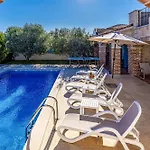 别墅 Bosco In With Sea View And Private Pool Only 300 Meters From The *
